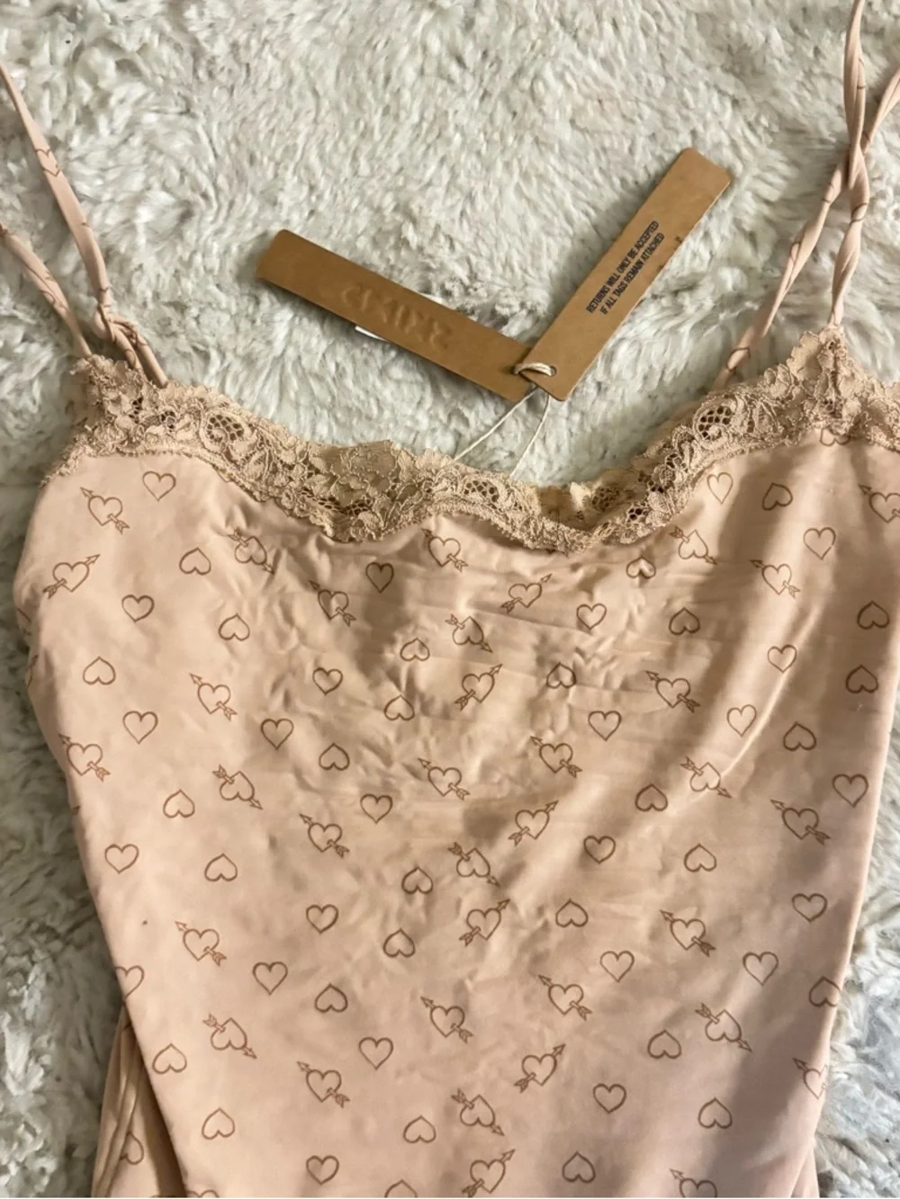 SKIMS Women's Lace-Trim Heart Print Cami Romper - Picture 3 of 6